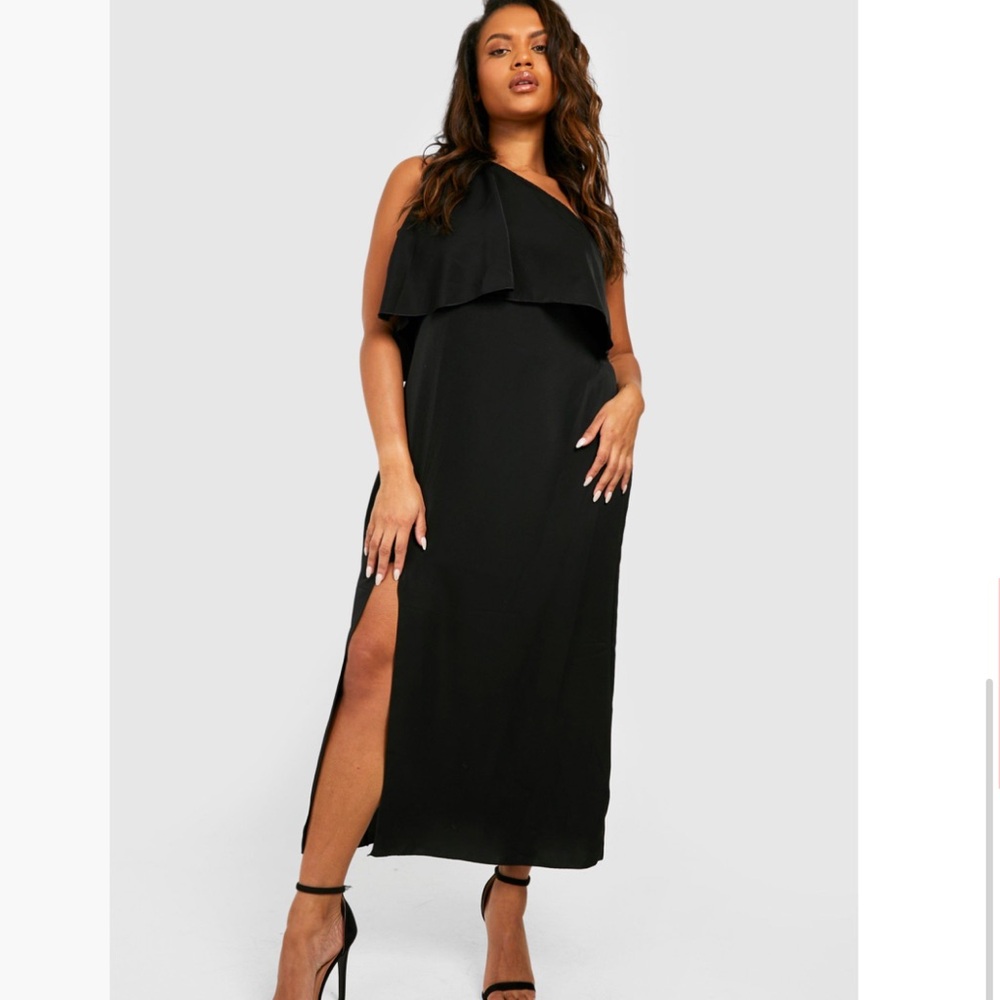 NWT Boohoo one shoulder midi dress